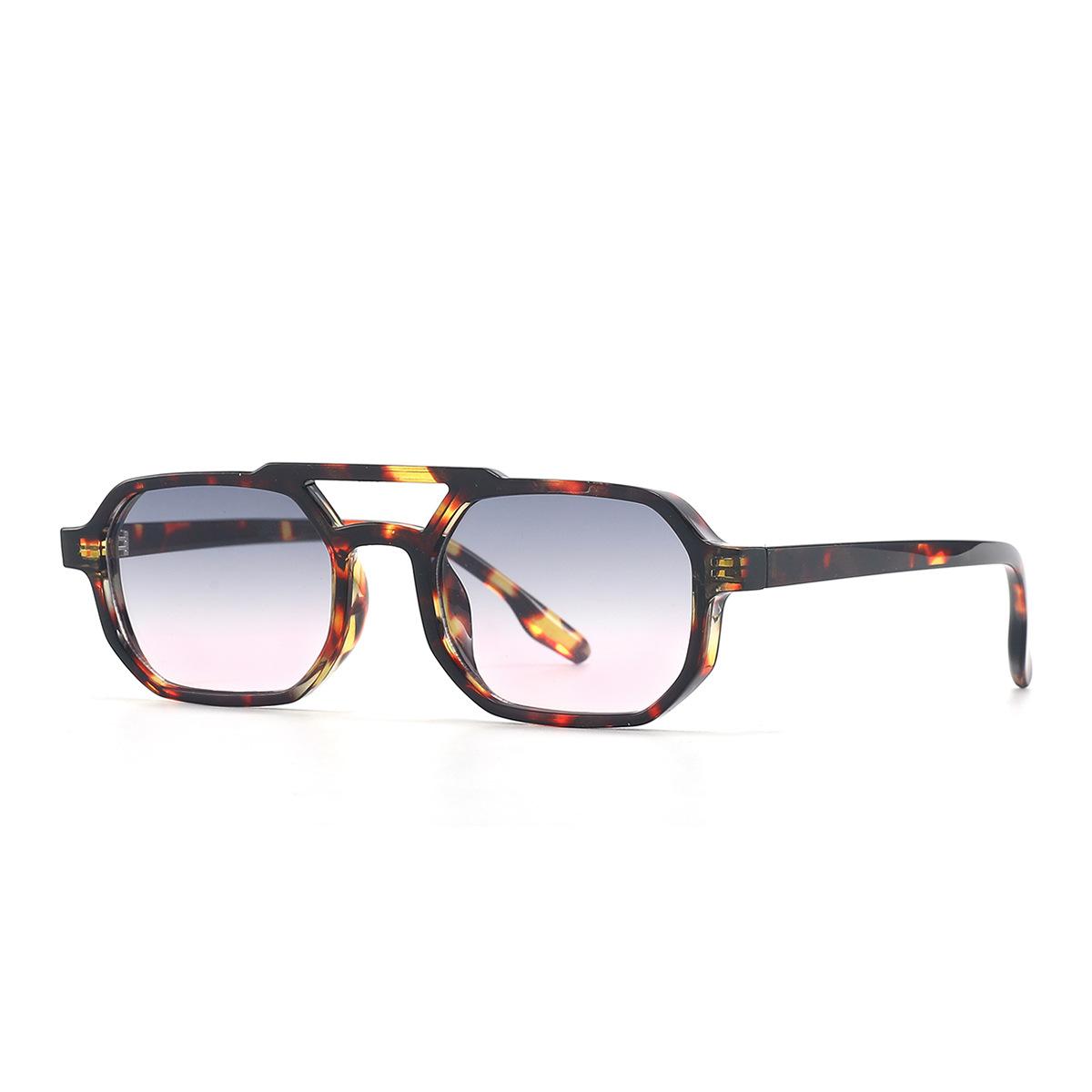 

Vintage Double Bridges Women Men Square Sunglasses Fashion Clear Ocean Lens Eyewear Trending Rivets Sun Glasses UV400 as picture