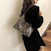 2023 Winter New Korean Underarm Large Capacity Bag Women Fashion Commuter Tote Bag Solid Color Versatile Single Shoulder Bag Urban Minimalist Style