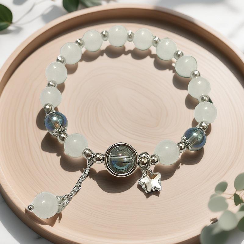 Daisy Popcorn Beaded Bracelet: Elegant Women's Hand Jewelry
