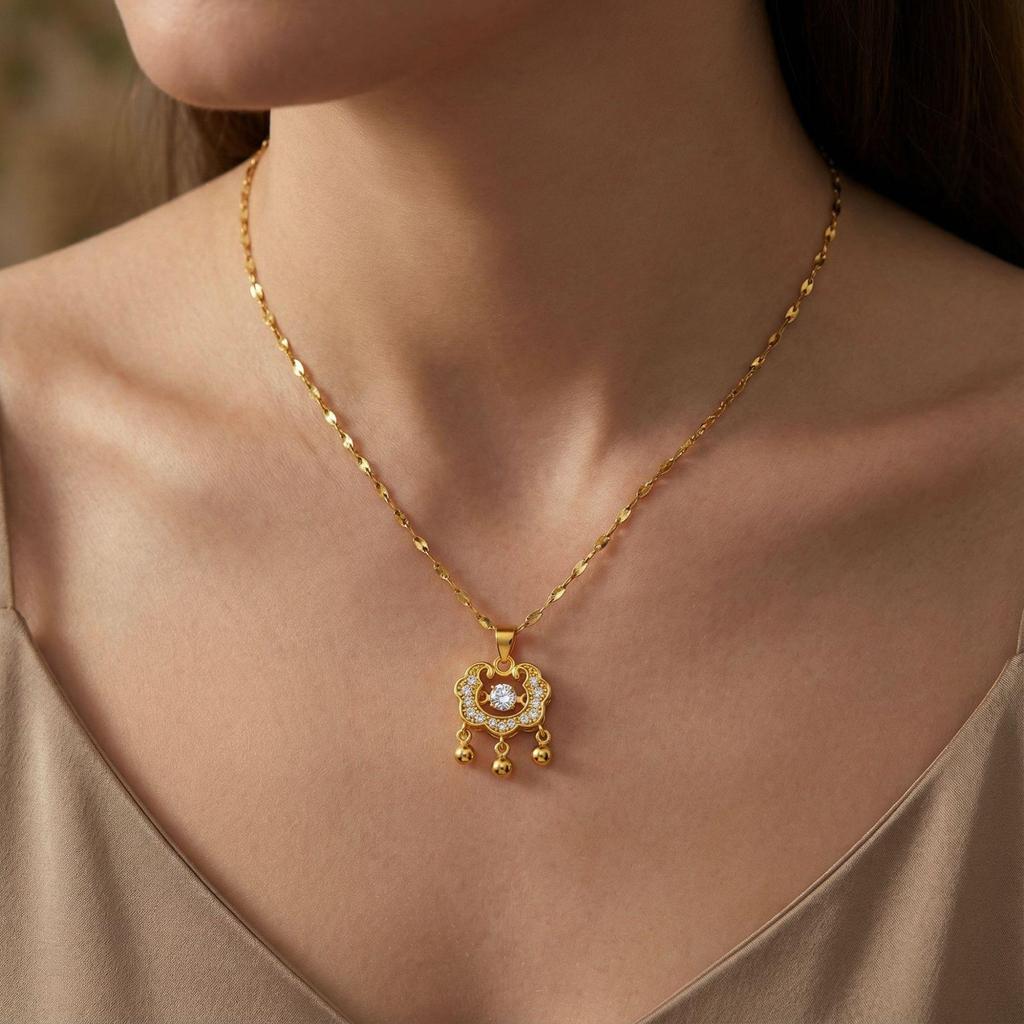 New Hot-Selling Longevity Pendant Necklace: 18K Gold Non-Fading Titanium Steel, Light Luxury Clavicle Chain Jewelry.