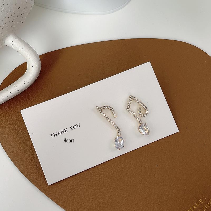 

Серьги-пусеты с бриллиантами Dongdaemun в корейском музыкальном стиле - Элегантные, Простые, Универсальные, 318.