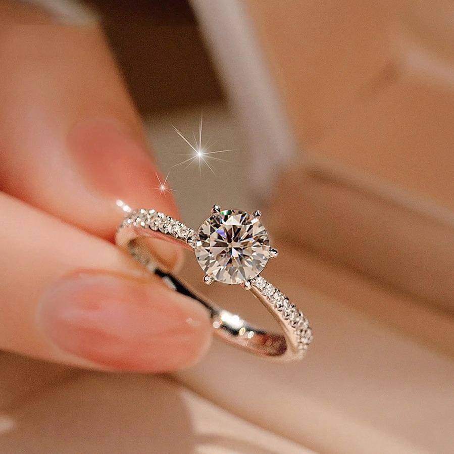 2025 Moissanite Six-Prong Adjustable Engagement Ring