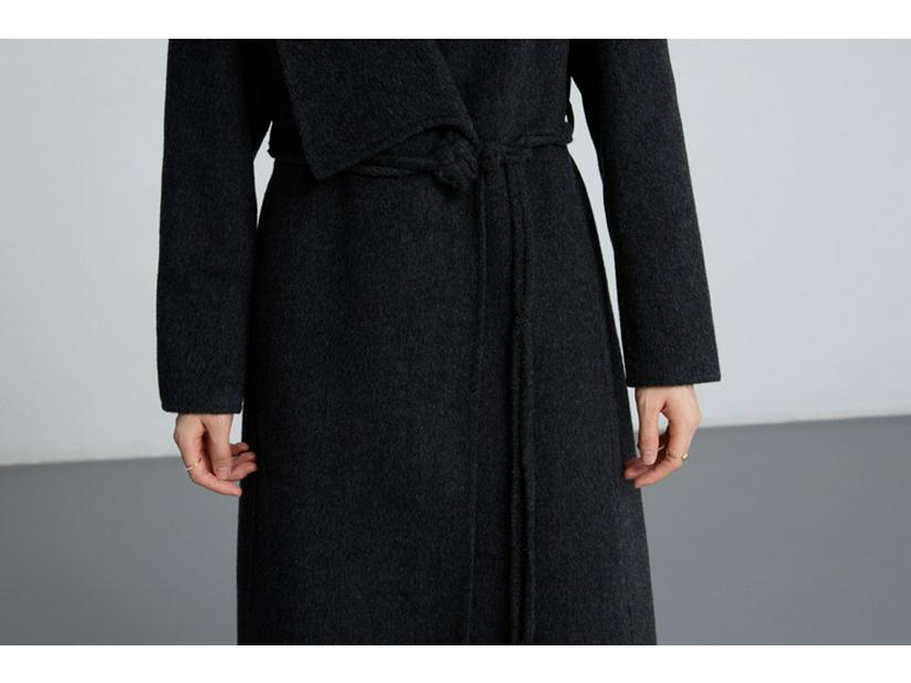 Elegant Double-Sided Cashmere Coat for Middle-Aged Women - Autumn/Winter 2025 Collection.