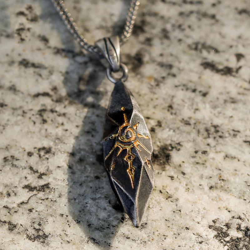 Retro Make-a-wish Stone Necklace For Men Gender Neutral Style Meteorite Color Pendant Men Hip-hop Sweater Chain Accessories