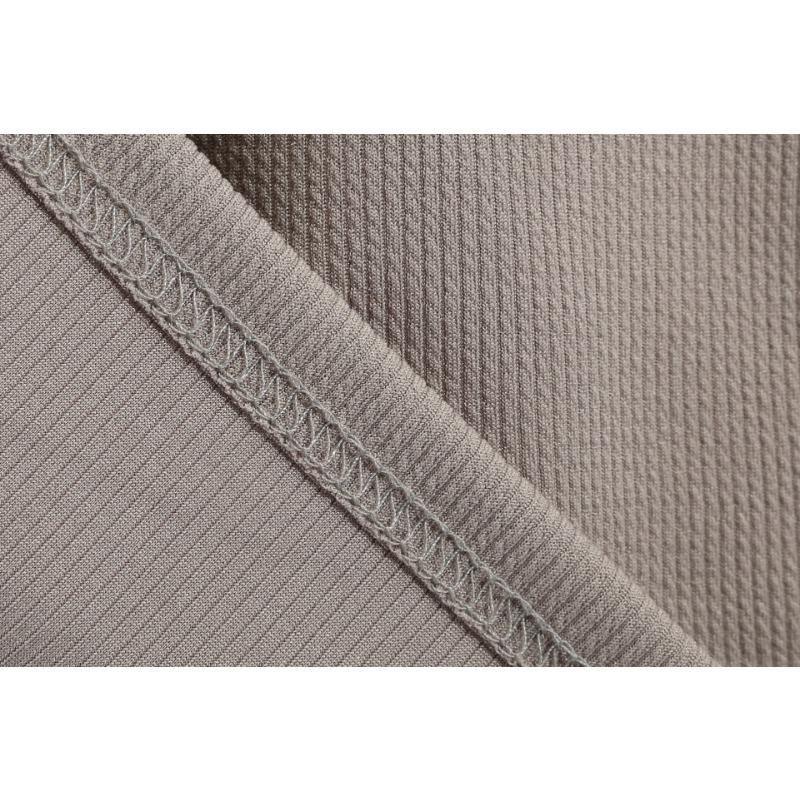 Podzimní a zimní dámské šaty s vysokým krkem, rozšířenými rukávy a bokovým střihem