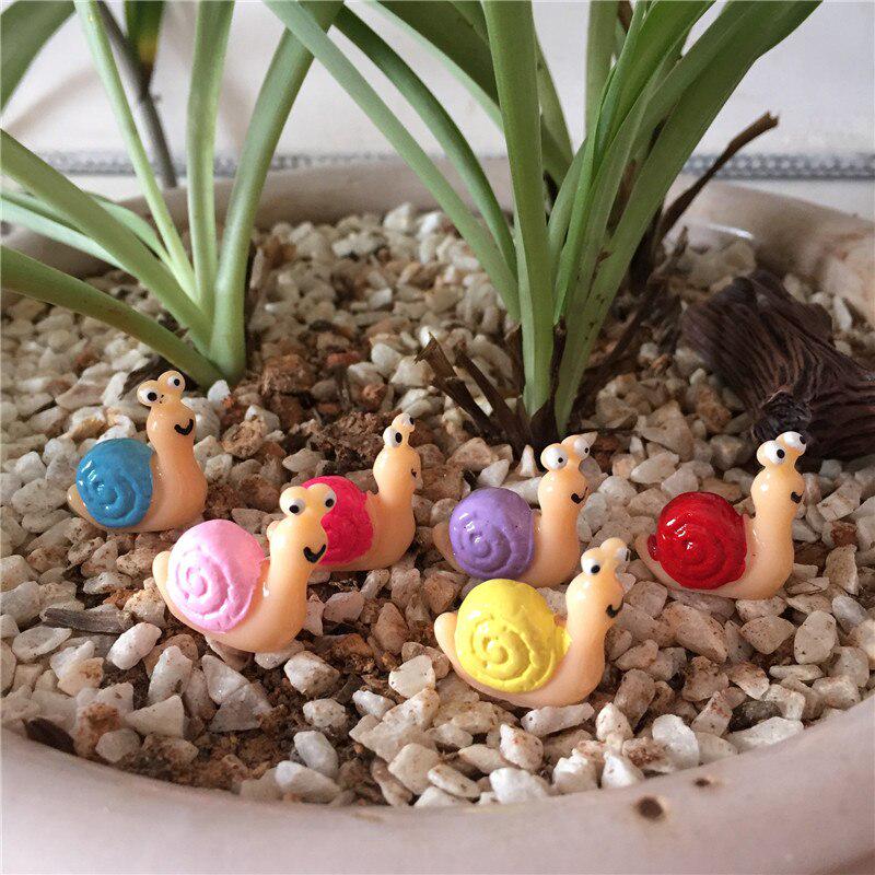 Miniature Snails Fairy Garden Dollhouse Bonsai Figurine Orn W7Q6 Nice Gift C3H4