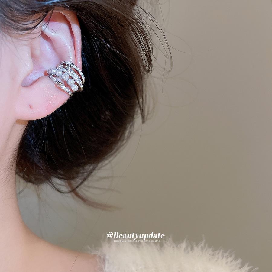 Korean Minimalist Zircon & Pearl Geometric Ear Cuff - No Piercing, Luxury Feel Jewelry