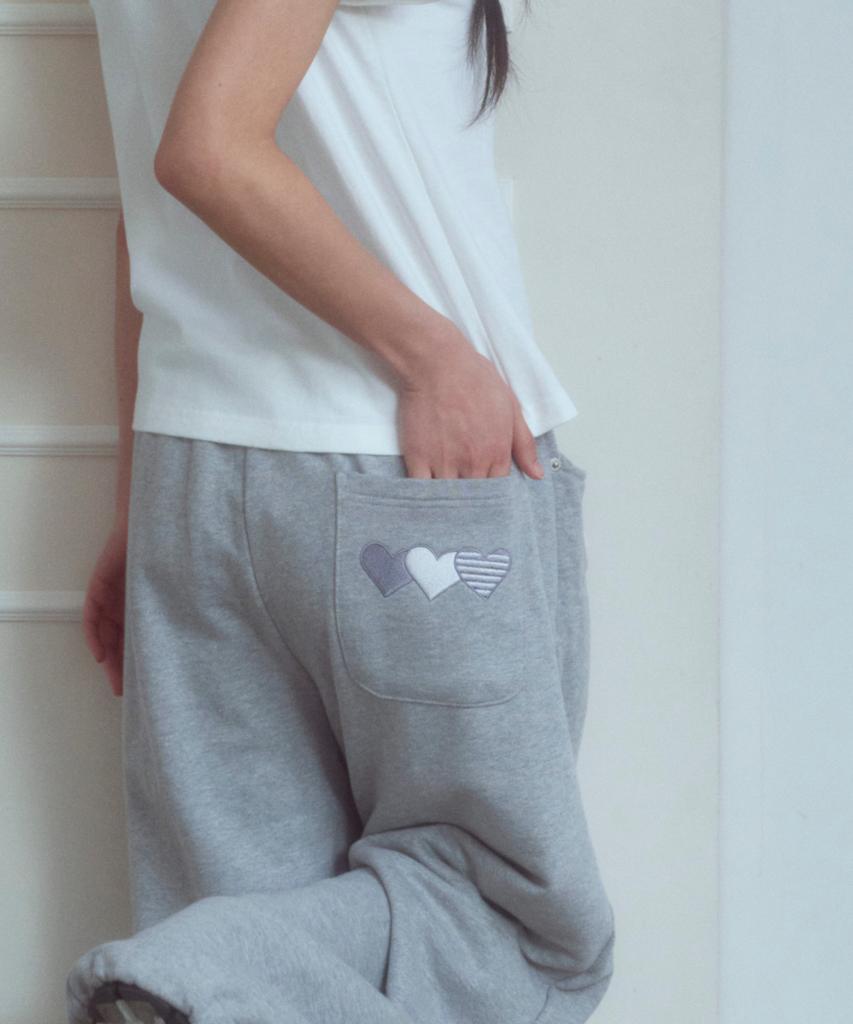 Loginaenloji Heart Logo Back Point Curved Sweat Pants Gray