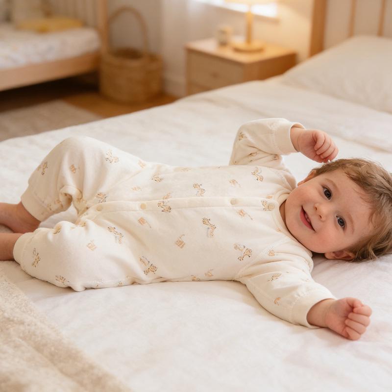 Thickened Double-Breasted Baby Romper: Warm Padded Cotton Suit for Autumn & Winter Crawling, Boneless Design.