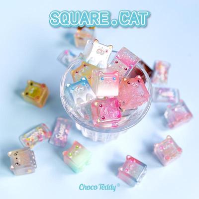 Spot Cube Stacking Cats Druga generacja: Urocza świecąca lalka-kot z lodu, ozdoba do pudełka z niespodzianką.