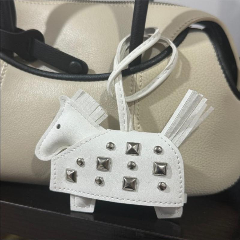 Fashion Silver Rivets Horse Bag Charm Accessories Hand Sewn Pu Leather Foal Pendant Bag Accessory