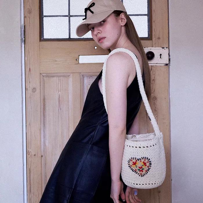 No.207 / Heart Embroidery Crochet Bucket Bag