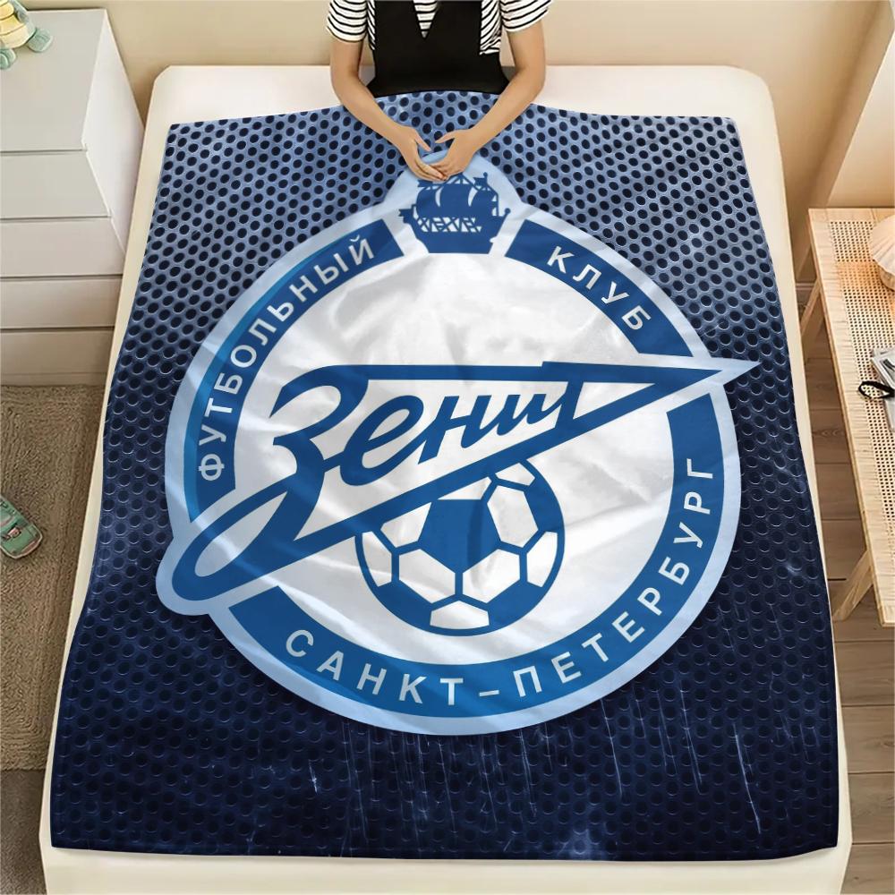 Zenit team emblem,pattern Flannel Blanket, High quality Comfortable for All Seasons, Home Decor, Warmth and Comfort, Perfect for Gifts.