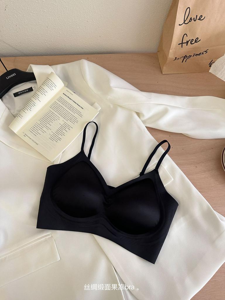 [88 Silk Jelly] Sexy bra with simple anti-sagging small breasts gathered and adjusted
