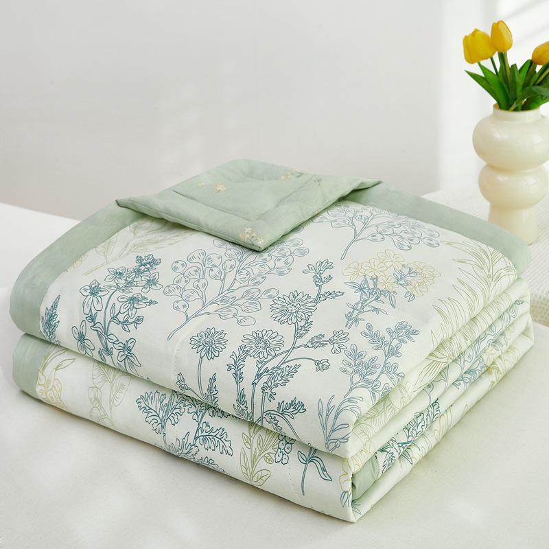 Summer Cool Cotton Quilt: Lightweight, Printed, for Double or Single Bedding