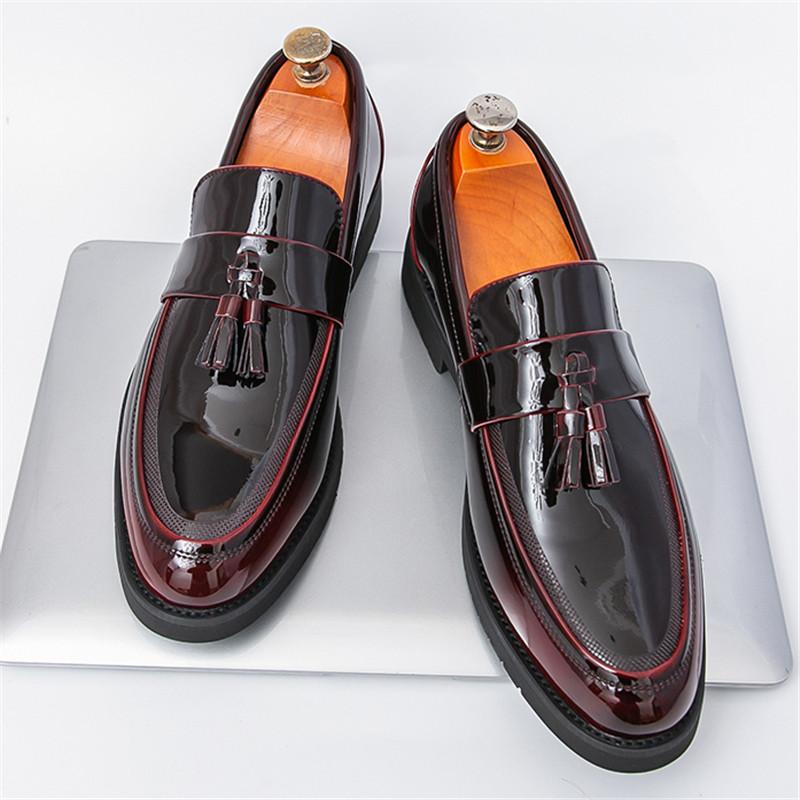 Luxury Designer New Green Red Tassels Patent Leather Casual Shoes For Men Slip On Loafter Formal Wedding Dress Homecoming