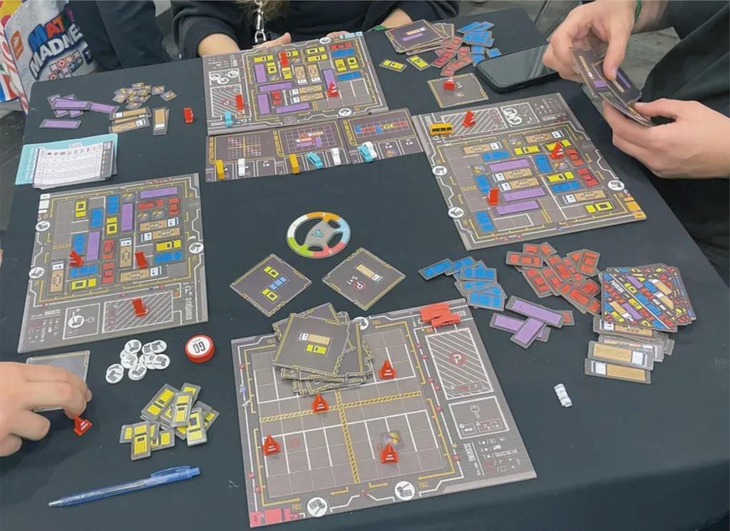 Overpark [Japanische Anleitung enthalten] Brettspiel, 1-5 Spieler, 45 Minuten, Erwachsene, Einfach, Spaßig, Kompetitiv