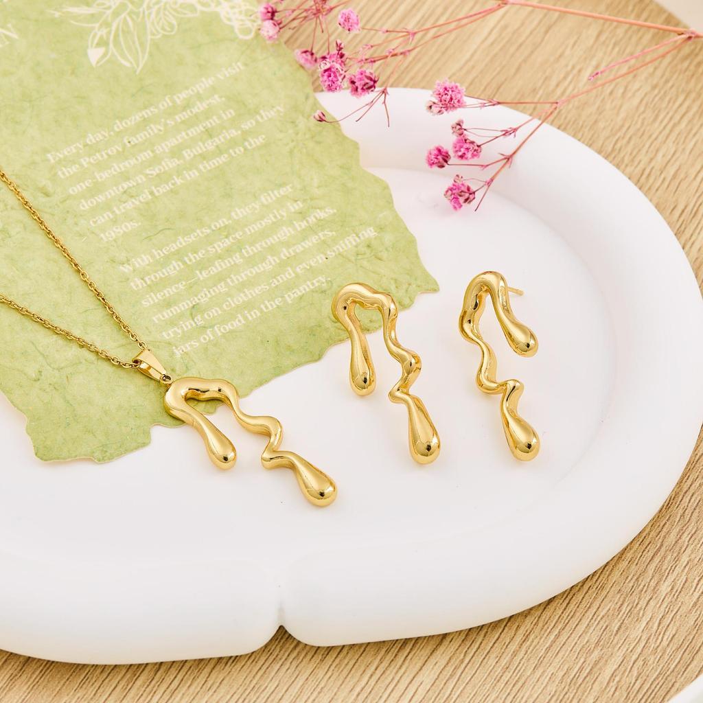 Exquisite Irregular Geometric Pattern Necklace & Earrings Set