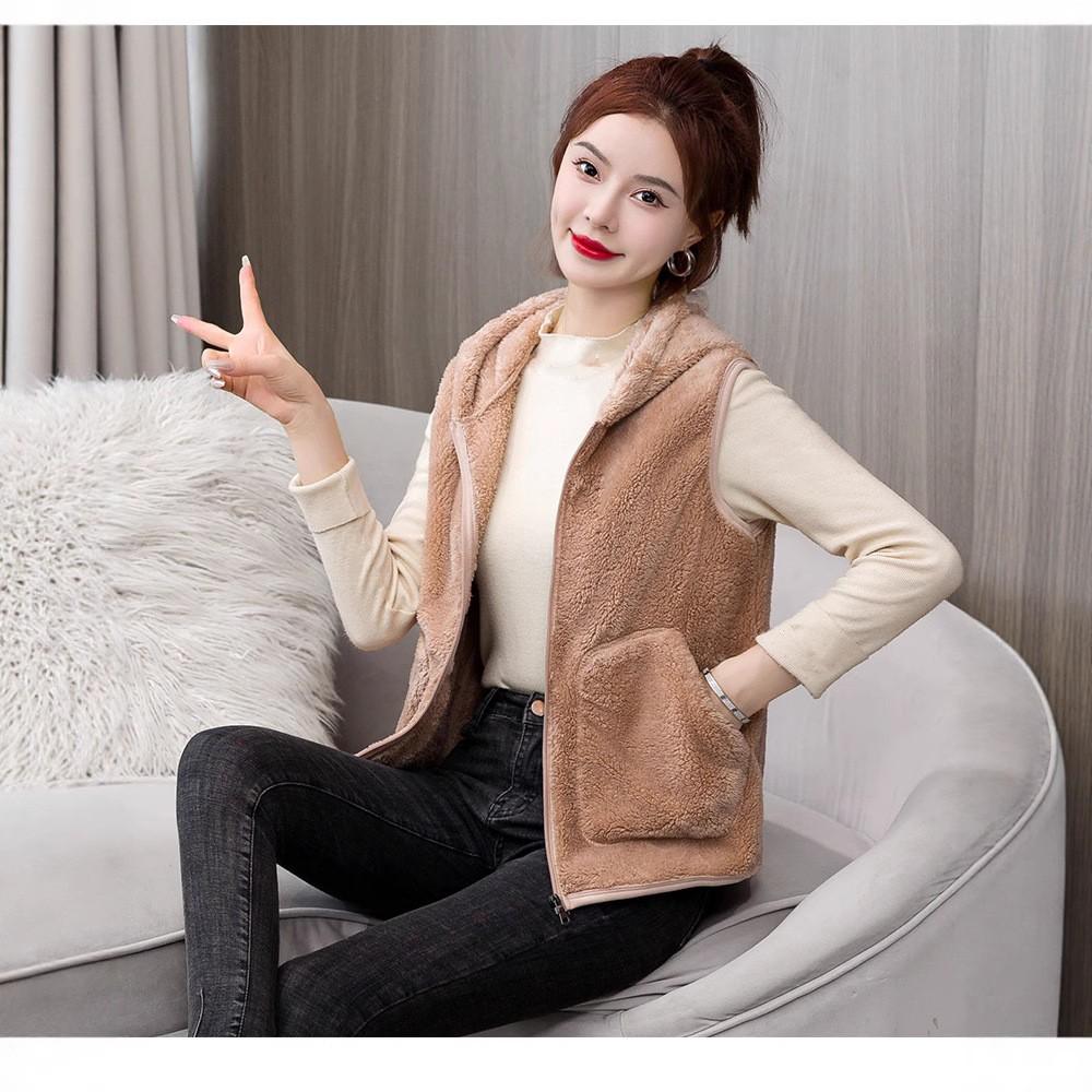 Women's Fall Fleece-Lined Hooded Vest: Solid-Color, Minimalist, Sleeveless Jacket