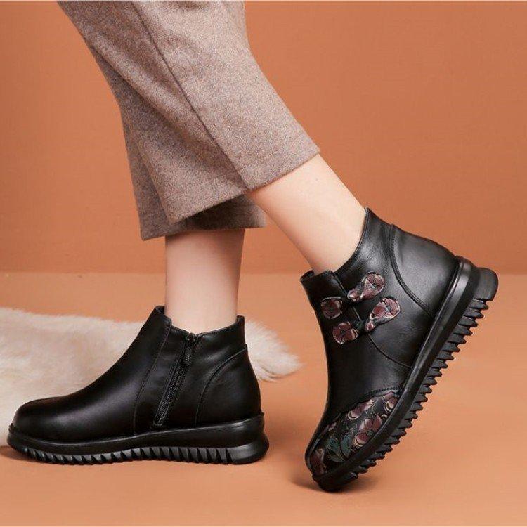 Cotton Shoes Soft Leather Middle-aged and Elderly Women's Shoes Non-slip Elderly Grandma Shoes Velvet Warm Short Boots In Winter
