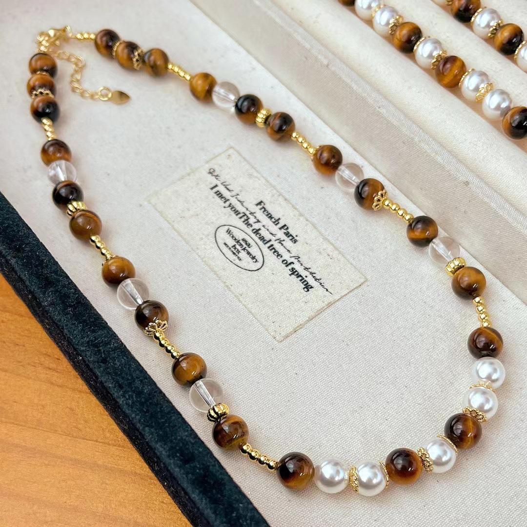 

Vintage High Quality Natural Tiger S Eye Stone White Crystal Niche Beaded Maillard Style Necklace Collarbone Chain