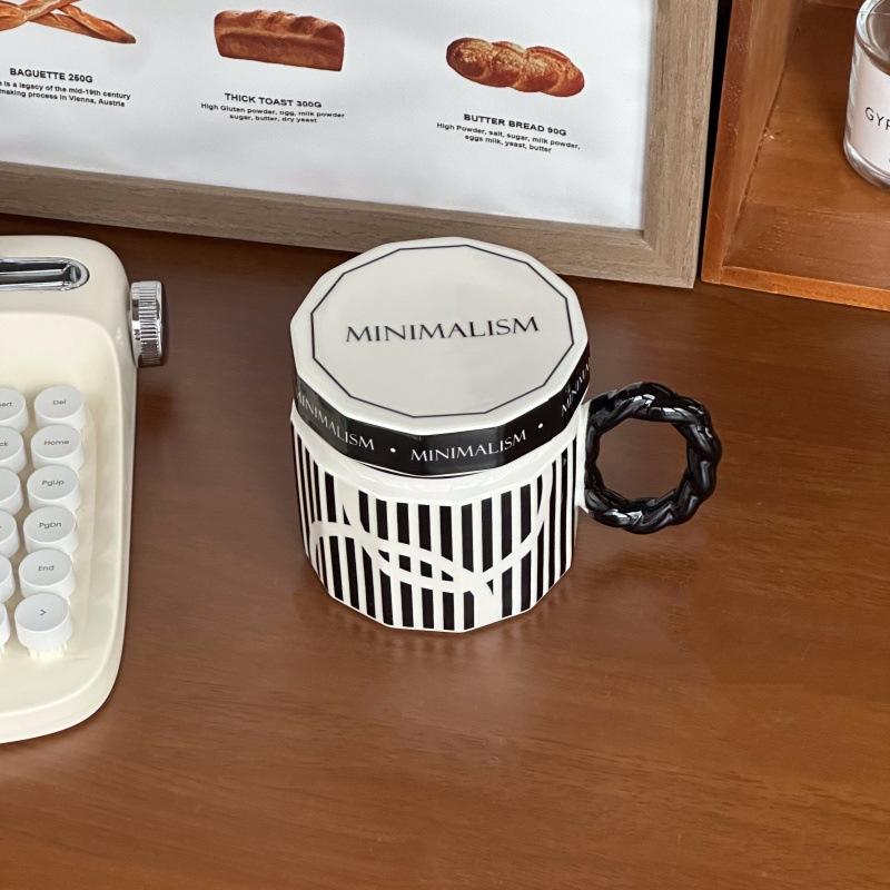 

Ретро нишевая чашка, дизайнерская керамическая кружка с крышкой, подарочная коробка для подарков на день рождения для мальчиков и девочек 401-500ml