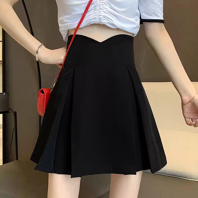 

Женская черная миди-юбка А-силуэта с высокой талией - Дизайн лето 2023 L