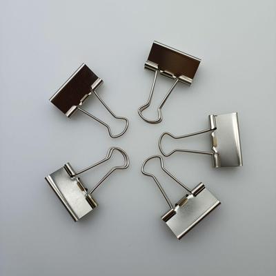 Clips moyens argentés de 32 mm - Fournitures de bureau