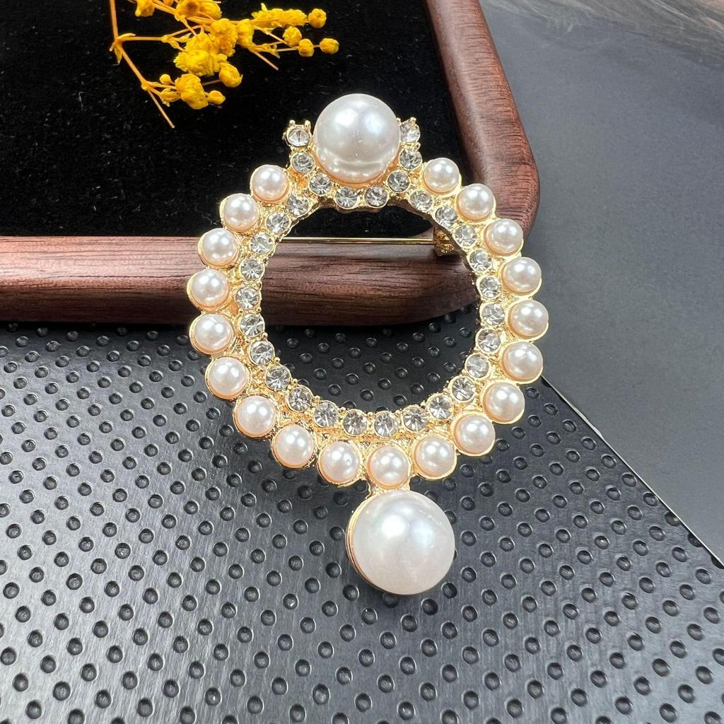 Broșă Retro Cristal Diamant cu Ac Anti-Expunere și Cataramă din Aliaj pentru Accesorii Vestimentare