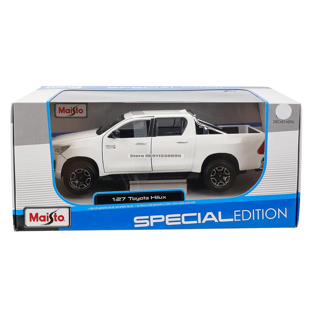 Maisto 1:27 New style Toyota Hilux simulation alloy car model crafts decoration collection toy tools gift