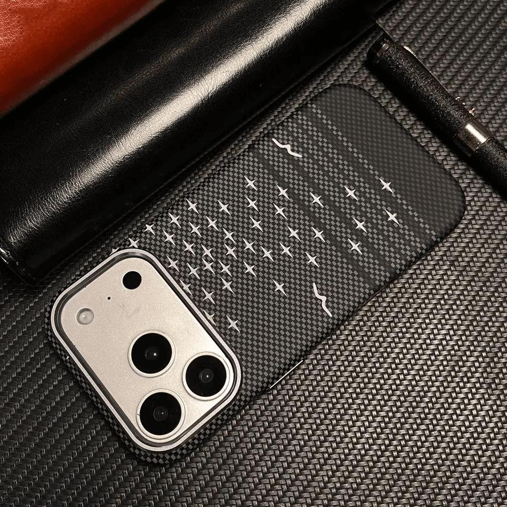 iPhone 17 Pro Max Kevlar Magnetic Case - Light & Shadow, Skin-Feel, Drop-Proof
