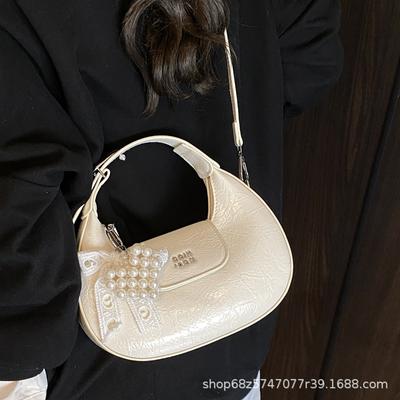 Super Fire Small Bag Women 2025 New Hand Carry Crescent Bag Commuter Messenger Bag One Shoulder Armpit Dumpling Bag