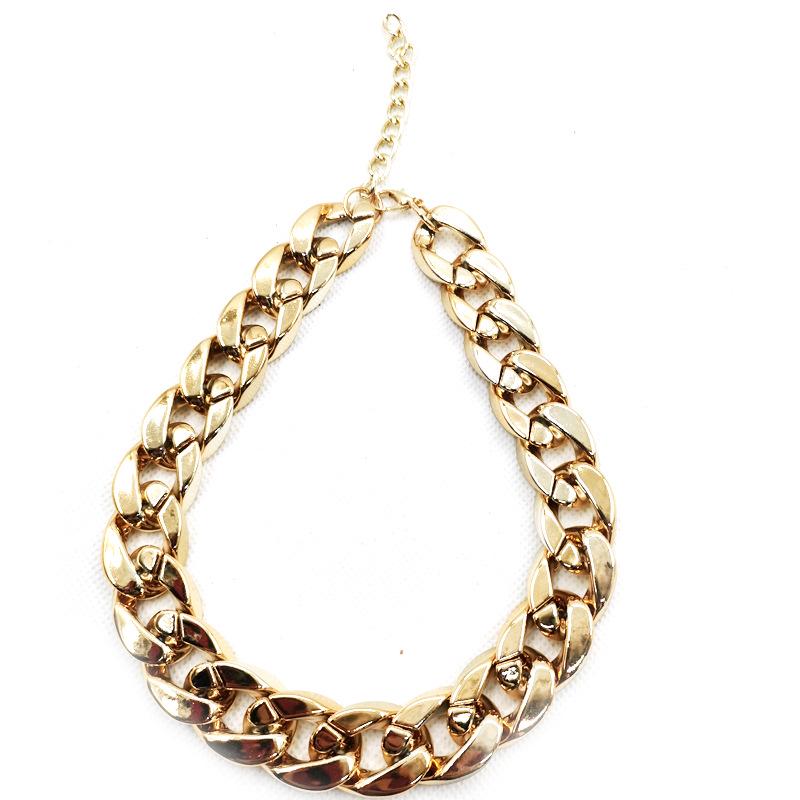 Bijuterii guler de aur pentru animale de companie: Lanțuri de aur elegante pentru câini și pisici, inclusiv pugi, buldogi francezi și altele.