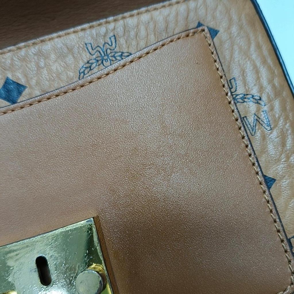 [Gebraucht] Millie Visetos Metallbeschläge Lorbeerblatt-Schloss Monogramm Glatte Umschlag-Umhängetasche Beschichtetes Canvas Napa-Leder Schulter - Gut #6W719I