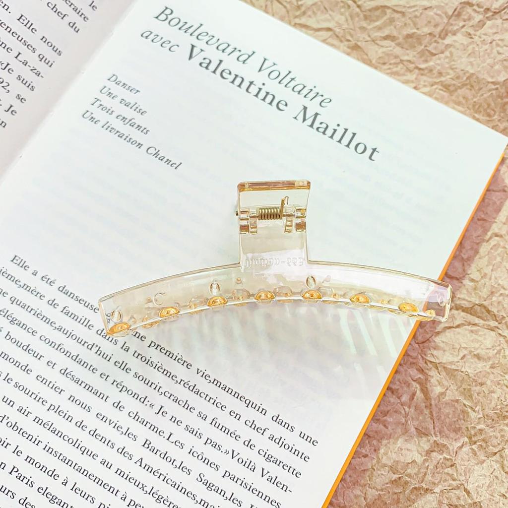 Korean Style Semi-Circular Transparent Hair Clip for Women's Updos - High-End Hollow Shark Clip