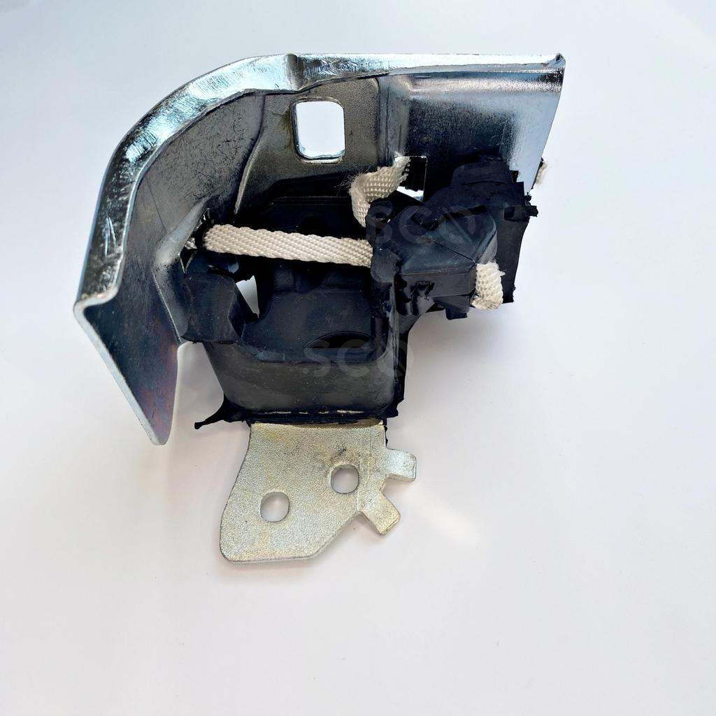 Exhaust Rear Mount for Renault Megane II for Scenic II Exhaust Holder Metal for Megane 2 8200035448