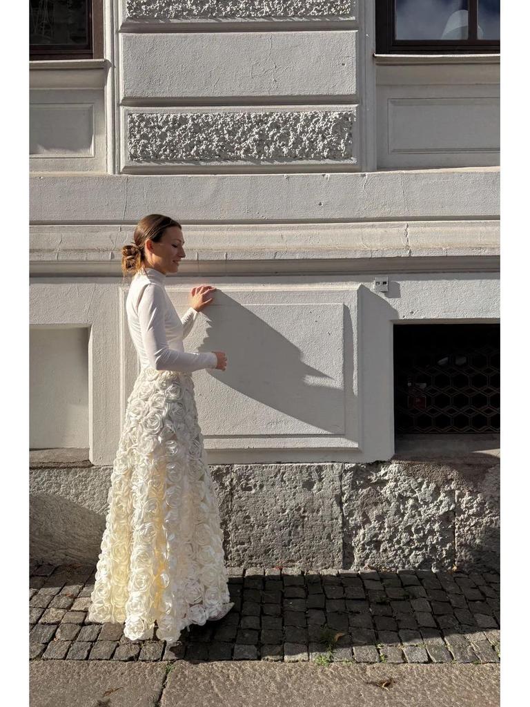 Elegant Long Sleeve 3D Floral Rose Party Dress