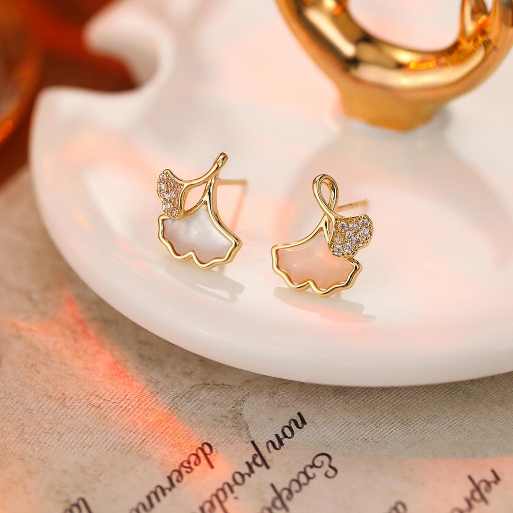 Hochwertiger Luxus Natürliche Muschelohrstecker S925 Silbernadel Ohrringe Leichter Luxus High-End Stil Temperament Ohrringe Frauen