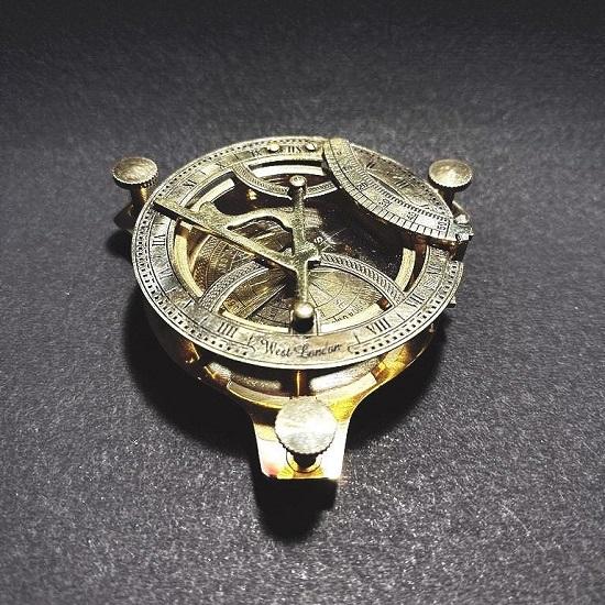 

Морские солнечные часы с золотым компасом/Портативные/Для любителей морских видов спорта