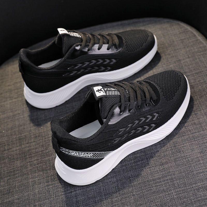 Women's Flying Textile Shoes Spring and Autumn Leisure Sports Soft Sole Light Running Shoes Breathable Non-slip Flat Mother's Shoes