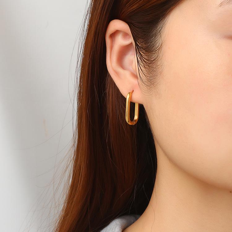 European & American Geometric Oval 18K Gold Titanium Steel Earrings with 3D Oil-Pressed Design