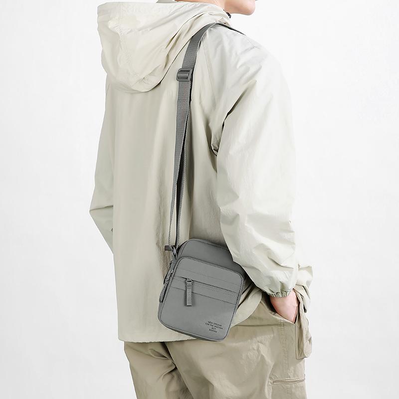 Commuter Outdoor Shoulder Bag Men's Mobile Phone Bag