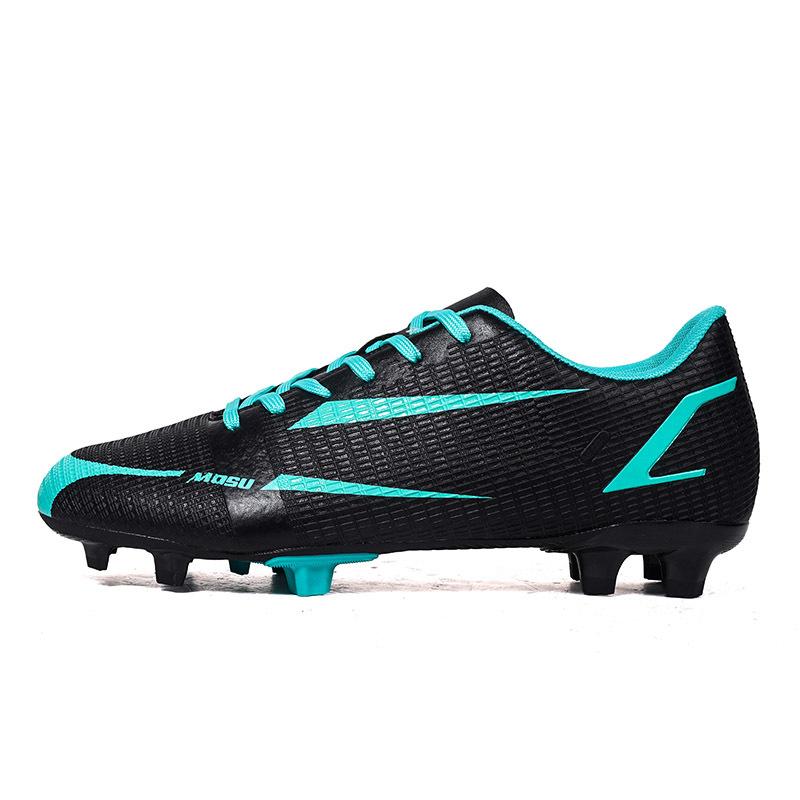 Neue Herren- und Damenschuhe für junge Leute mit langen, abgebrochenen Nägeln, Fußballschuhe, Mode, Wettkampf