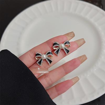 1 paar Süße Schwarze Schleife Knoten Ohrstecker Für Frauen Mädchen Schöne Perle Emaille Öl Ohrringe Partei Schmuck Geburtstag Geschenk