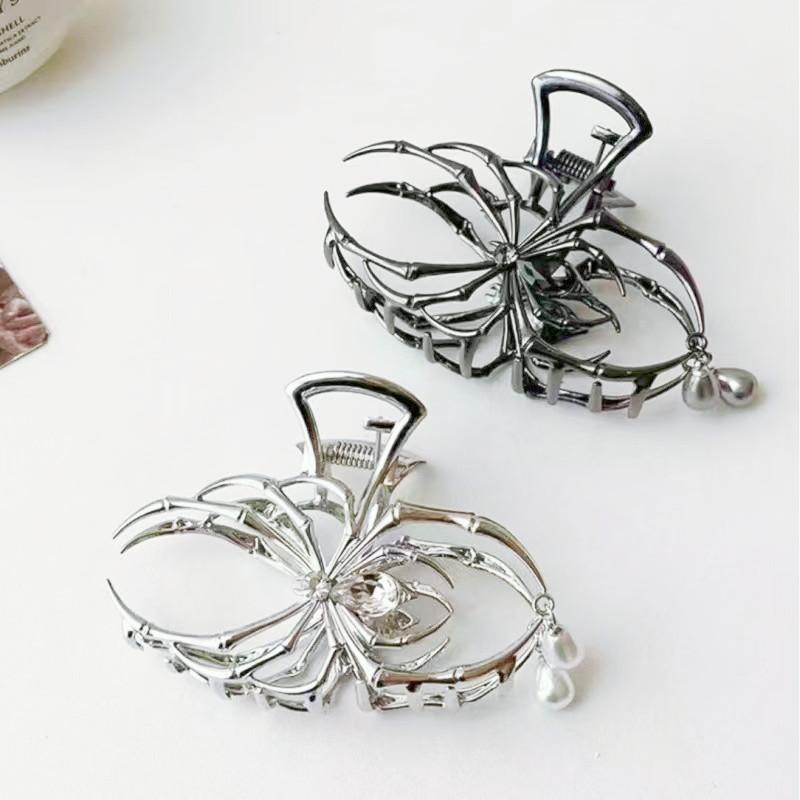Pince à cheveux personnalisée Y2K douce pour femme, strass, perle d'imitation, alliage métallique, design tête de mort, griffe d'araignée, pour un usage quotidien