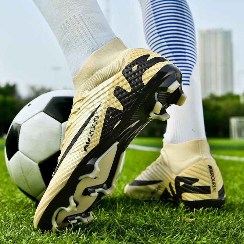 A Pair of New Adult High-quality Non-slip, Breathable and Wear-resistant High-top Football Shoes for Delivery, Professional Competition Training Shoes