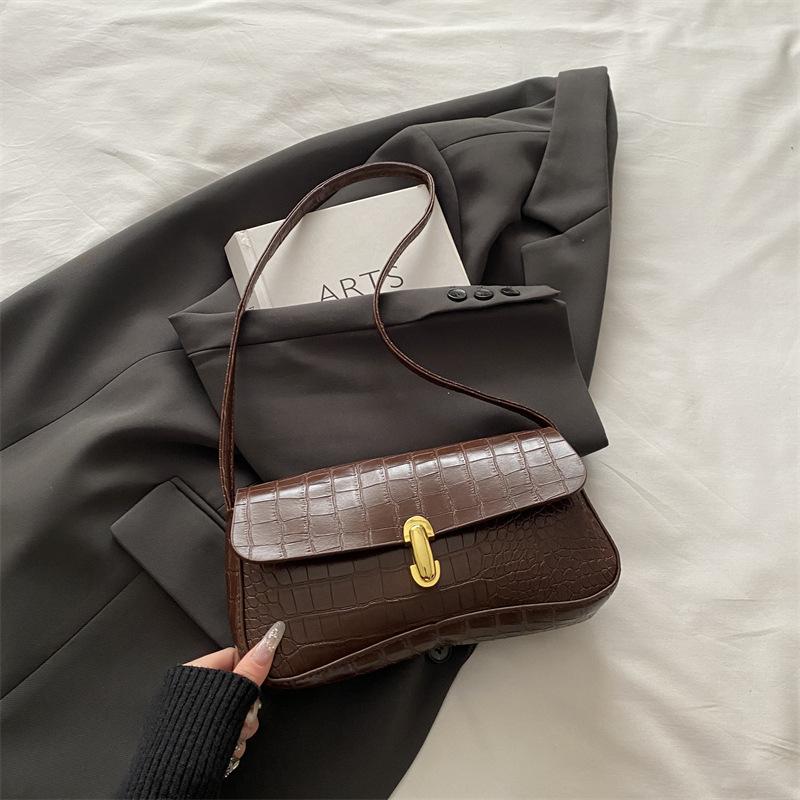 

Aesthetic trend niche design 2025 autumn new fashion retro solid color foreign style simple and versatile single shoulder portable