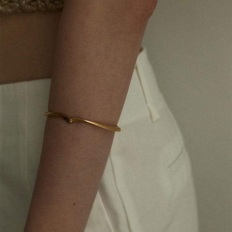 

ARCHIVE SCENE Memories of Paris_01BR Gold