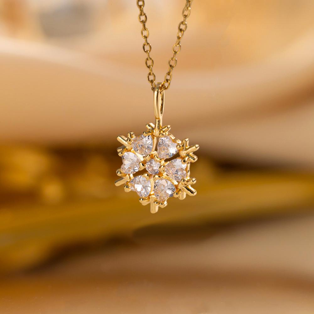 Elegant Luxury Full Zircon Copper Micro Inlaid Necklace Women Simple Exquisite Collarbone Chain Necklace