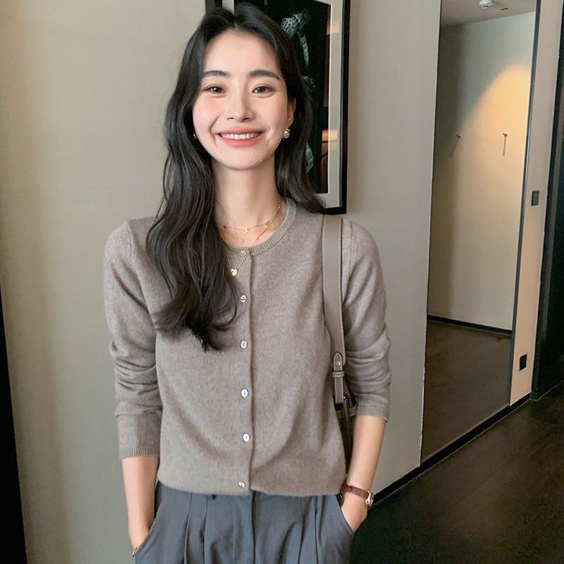 Womens Cashmere Blend Cardigan Round Neck Long Sleeve Short Sweater Fall Winter Solid Color Top Layering Knitwear